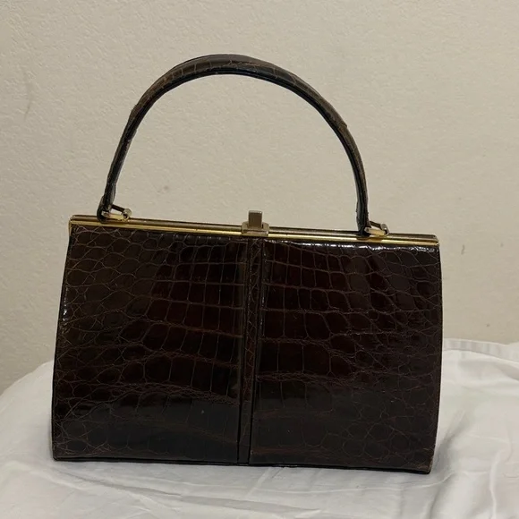 Elegant Brown Crocodile Pattern Handbag - Picture 1 of 4